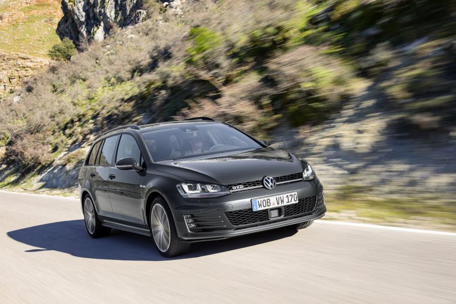  Volkswagen Golf GTD Variant 2015 года  (фото 21 из 25)